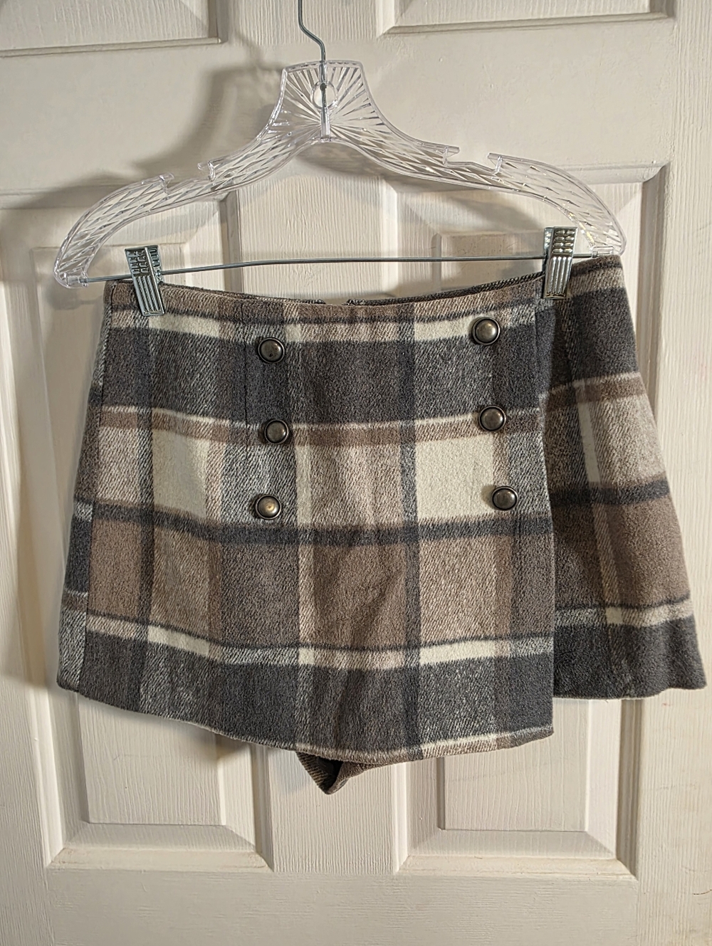 Forever 21·Size: L Plaid Button-Front Skort